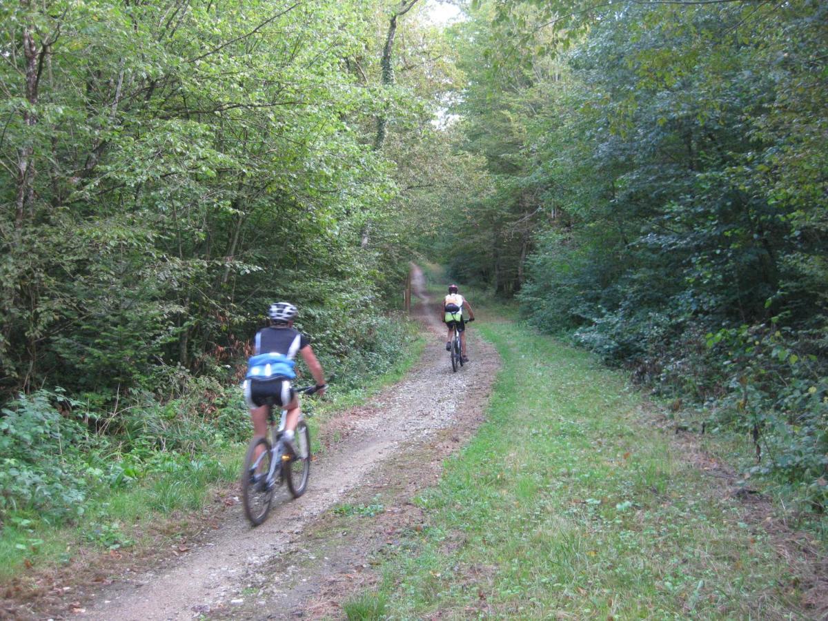Camping Porte Des Vosges Bulgnéville Exteriör bild