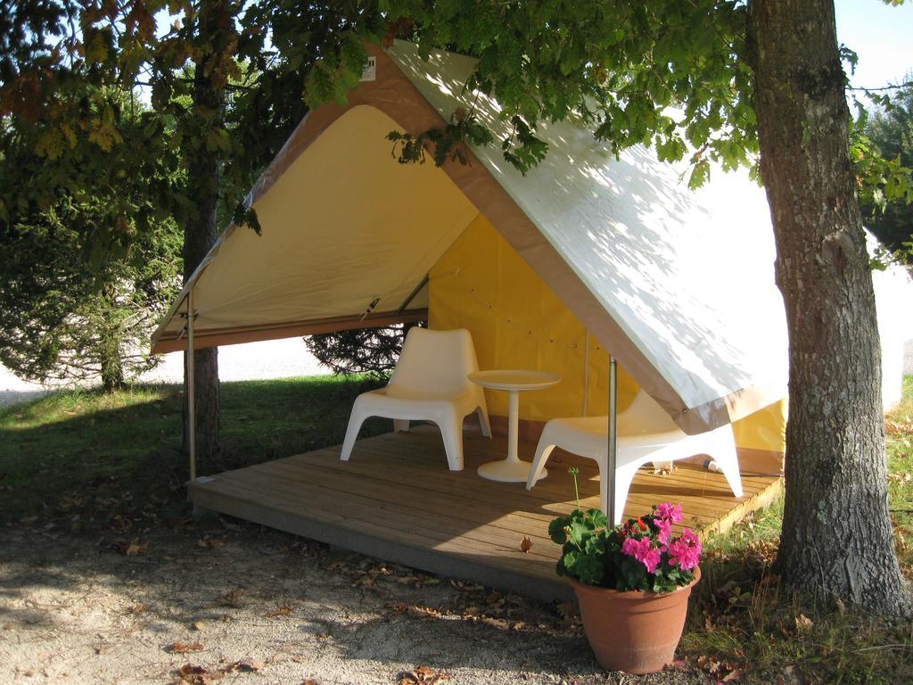 Camping Porte Des Vosges Bulgnéville Rum bild