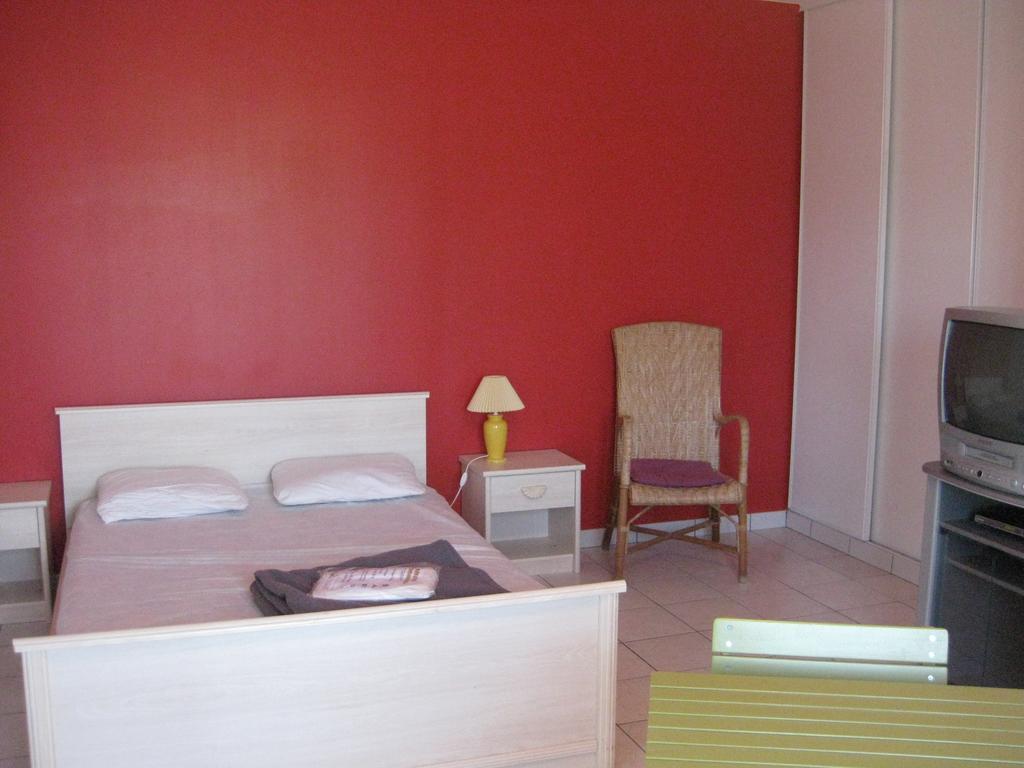 Camping Porte Des Vosges Bulgnéville Rum bild