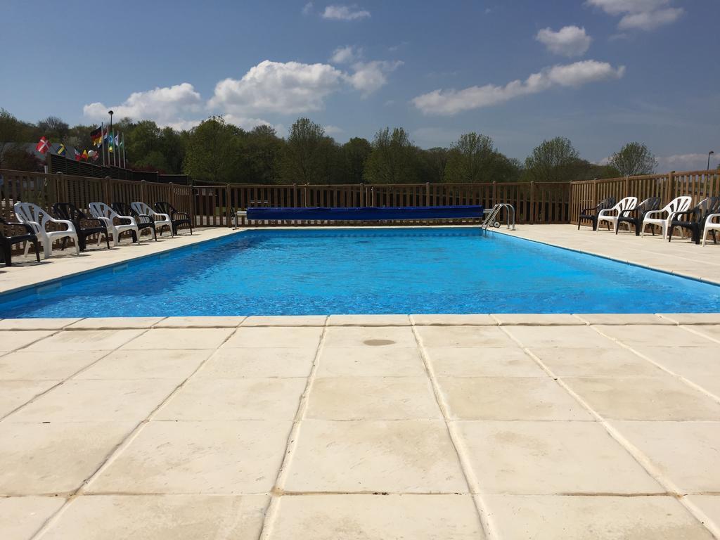 Camping Porte Des Vosges Bulgnéville Exteriör bild