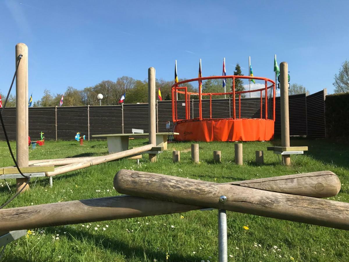 Camping Porte Des Vosges Bulgnéville Exteriör bild